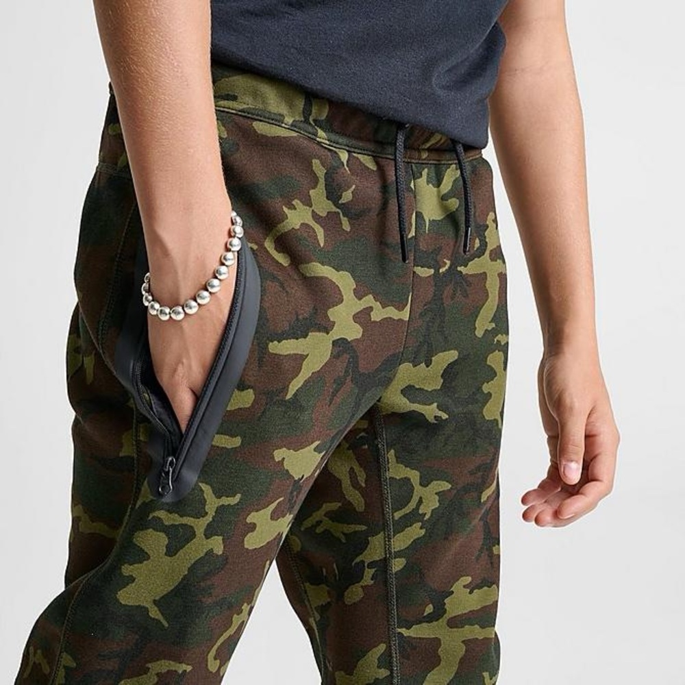 Nike Tech Fleece Camo - Picture 7 of 7